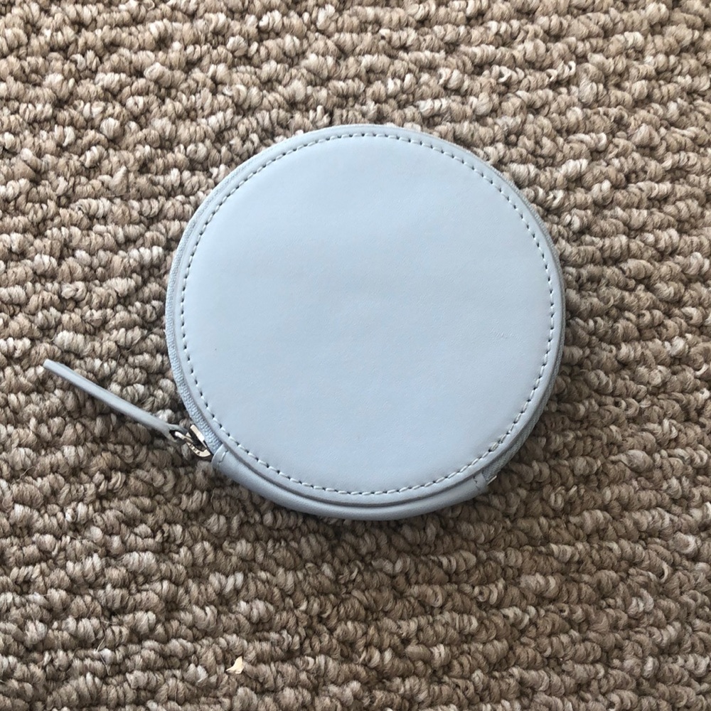 Baggu Circle Wallet in Light Blue